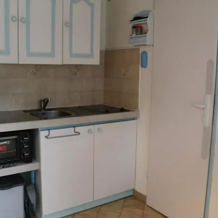 Studio cabine mezzanine 6 pers avec parking privé - FR-1-326-403 Marseillan (Herault)